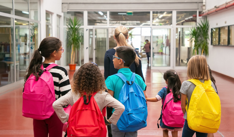 Las familias podrán denunciar irregularidades en cobros escolares ante las Secretarías de Educación.