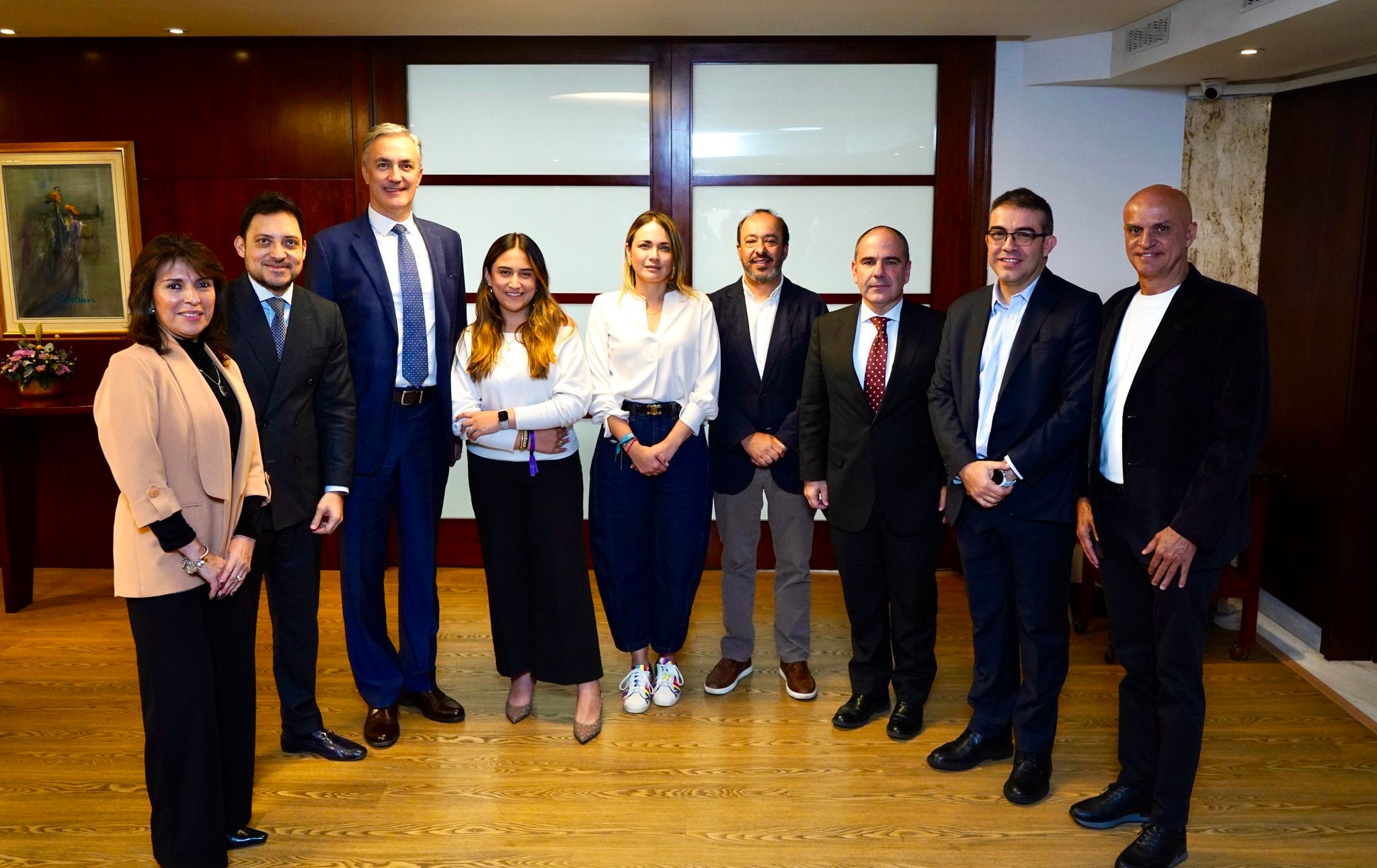 Miembros de los partidos Cambio Radical y Centro Democrático, reunidos preparando la Cumbre de la Oposición