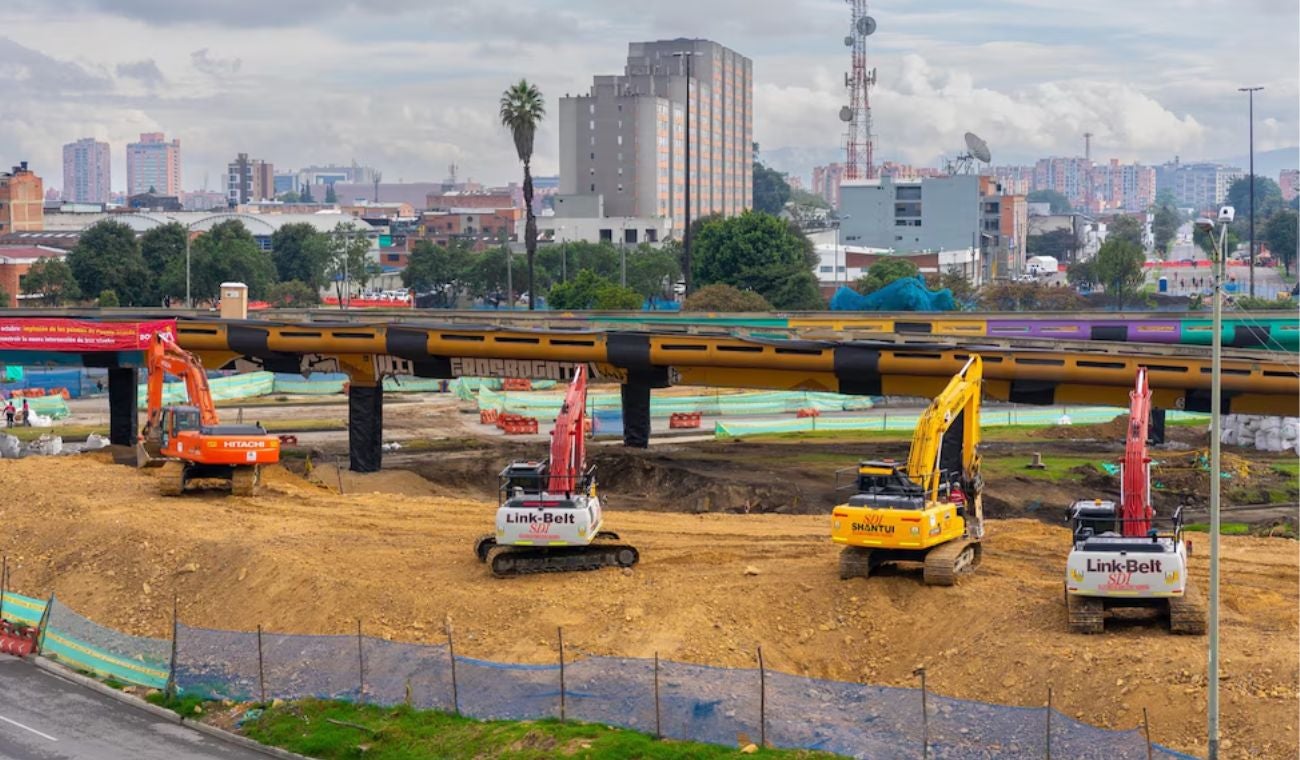 El alcalde Galán señaló que, con la nueva estructura, cruzar este punto tomará entre 3 y 5 minutos, frente a los 13 o 15 minutos