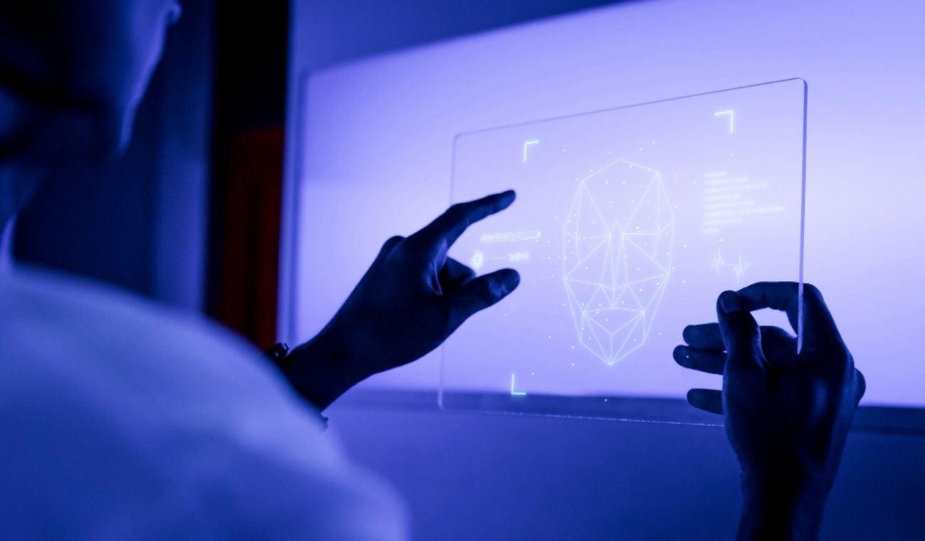 Los avances en modelos de lenguaje, visión computacional y procesamiento de voz han permitido que la IA pase de realizar tareas básicas