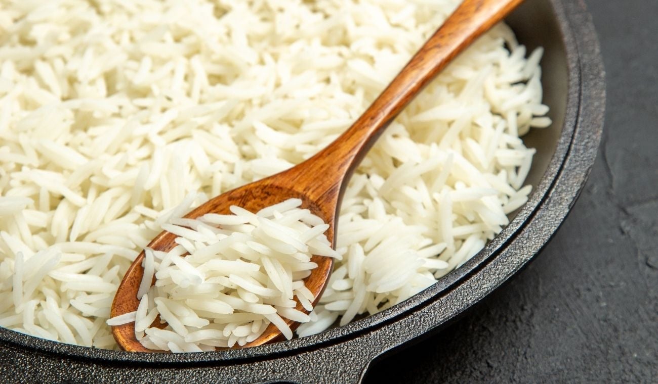 Por qué no se debe guardar el arroz cocido más de un día