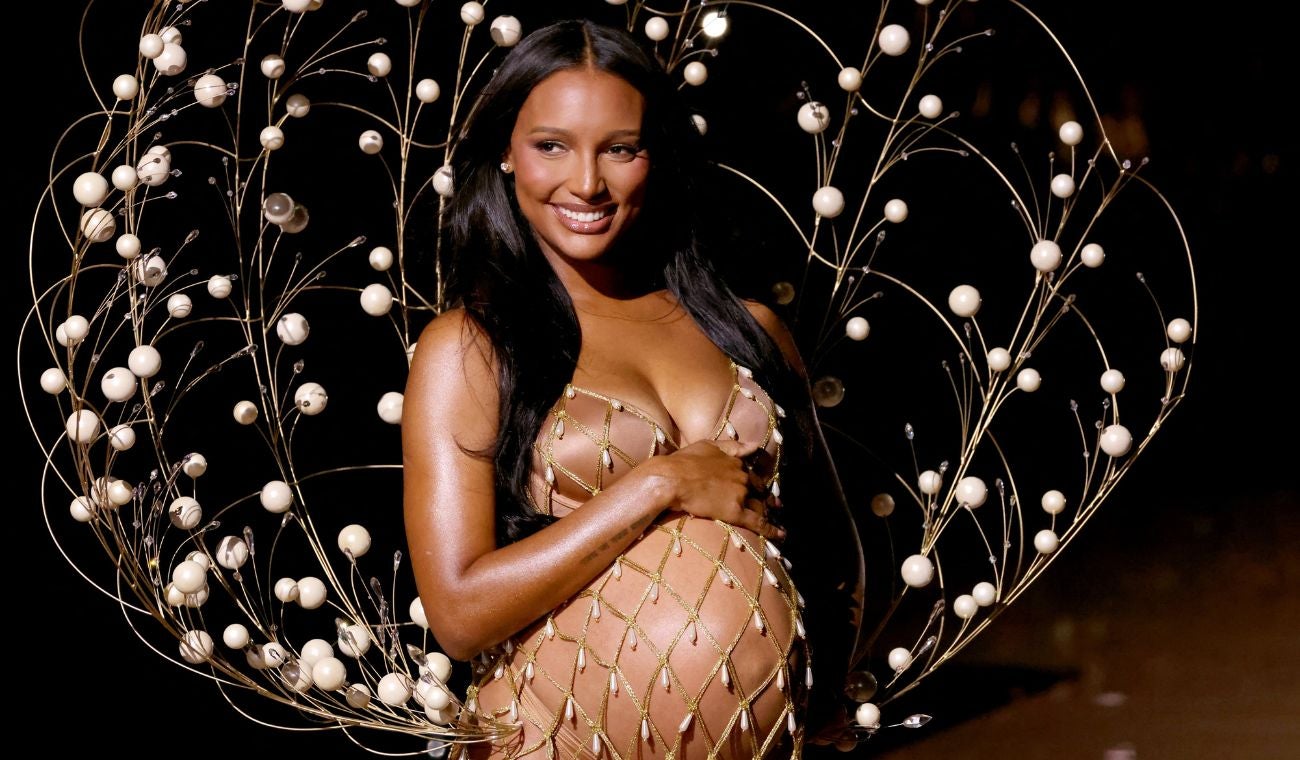 Jasmine Tookes en el Victoria’s Secret Fashion Show 2025