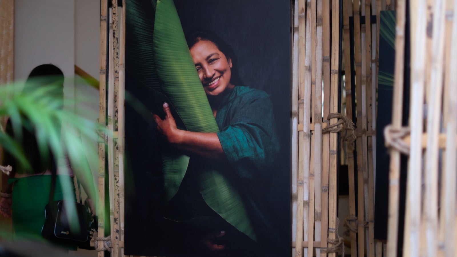 Inauguran exposición 'Mujeres cuidadoras' en Cali