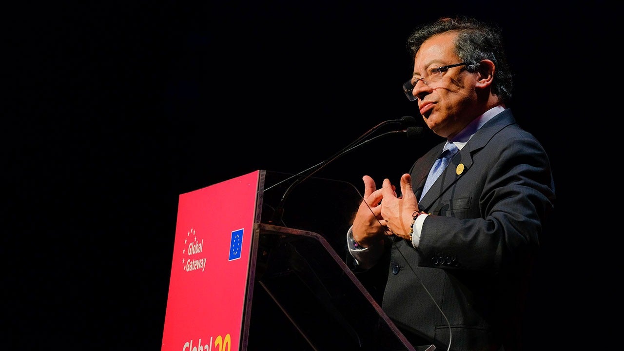 Desde Bruselas, el jefe de Edstado, Gustavo Petro insistió en la defensa de la democracia del mundo.