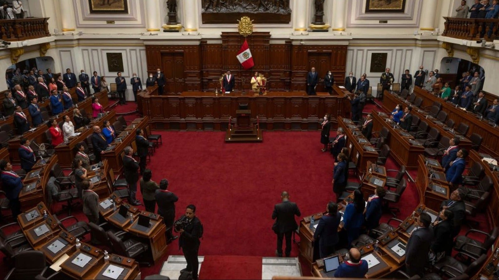 El Congreso del Perú votó este jueves a favor de admitir la moción de vacancia (destitución) contra la presidenta designada Dina Boluarte Zegarra.