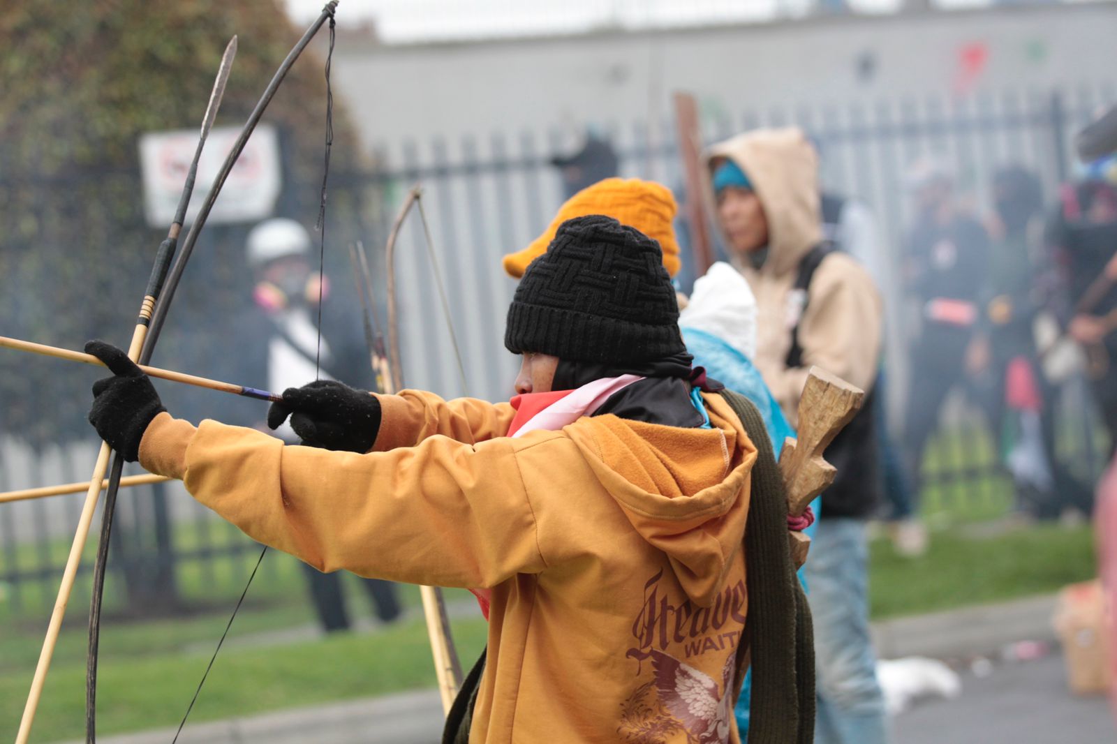 Ataque con flechas contra las autoridades en Bogotá