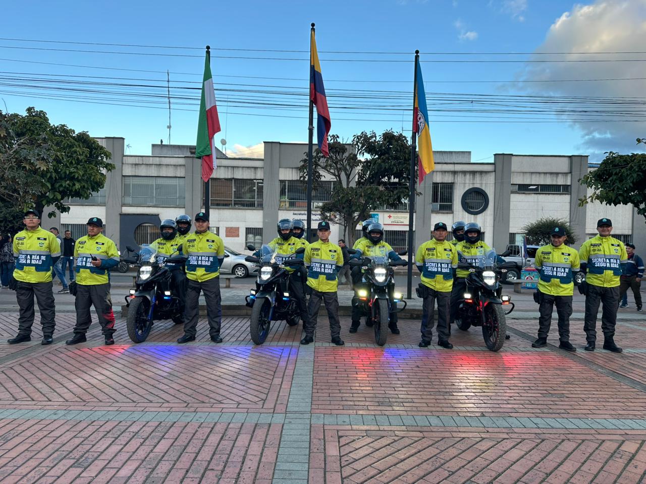 Patrulla de seguridad y convivencia en Zipaquirá: exmilitares y ex policías se unen para fortalecer la seguridad y cultura ciudadana en la región.