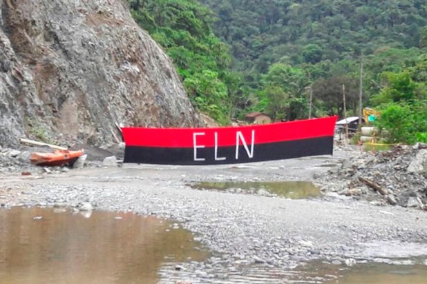 Bandera-ELN-Gobernación-de-Chocó.jpg