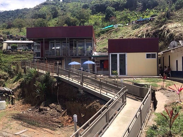 Biblioteca-Pueblo-Nuevo-Antioquia.jpg