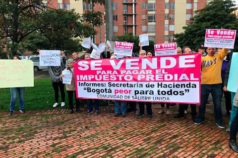 Bogotanos-protestan-por-incremento-en-impuesto-predial-LA-FM.jpg