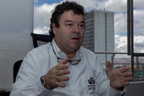 CarlosNegretDefRefCOLPRENSA.jpg