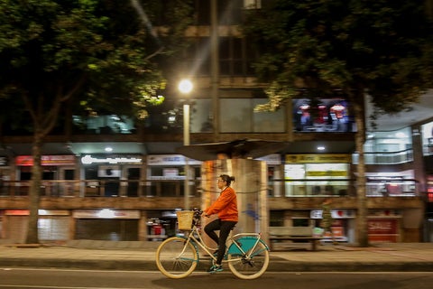 CicloviaNocturnaBogotaRefCOLPRENSA.jpg