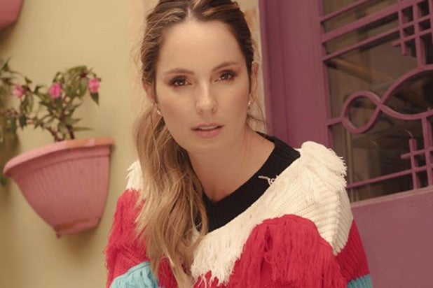Claudia Bahamón hoy en día conduce MasterChef Celebrity