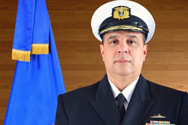 ComandanteLeonardoSantamaríaOFICIAL1.jpg