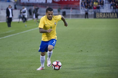Dani-Alves-LAFm-AFP.jpg