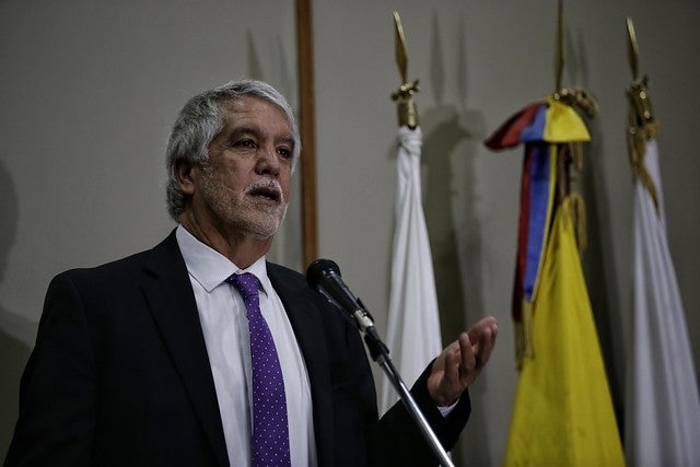 Enrique-Peñalosa-Colprensa-Luisa-González.jpg