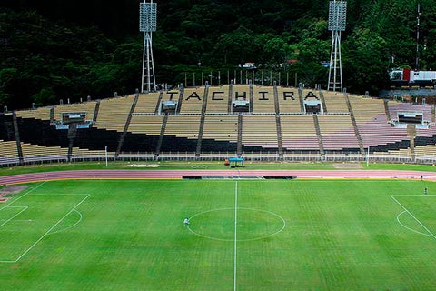 Estadio-Pueblo-Nuevo.jpg