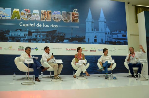 Gobernador-Verano-Foro-en-Magangué-4.jpg