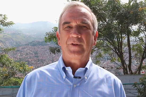 Gustavo-Villegas-LA-FM.jpg