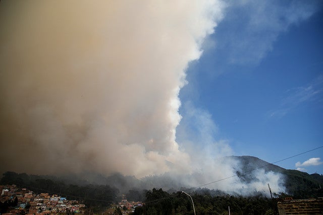 INcendio-forestal-en-los-cerros-orientales-Colprensa-Mauricio-Alvarado.jpg