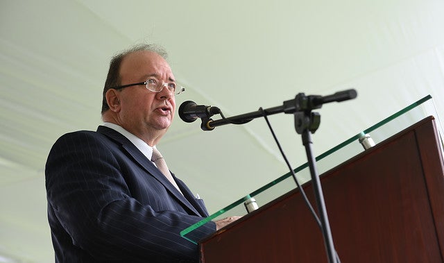 Luis-Carlos-Villegas-Colprensa-Ministerio-de-Defensa.jpg