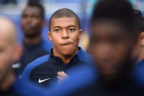 MbappeFranciaFotoOficialFIFA1.jpg