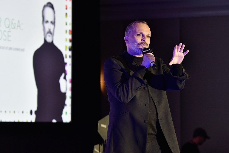 Miguel-Bosé-LA-FM-AFP.jpg
