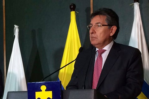Nestor-Humberto-Martínez-LA-FM.jpg