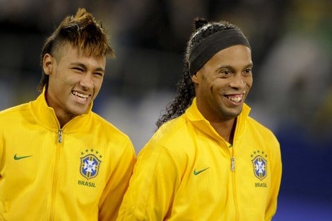Neymar-Ronaldinho-AFP.jpg
