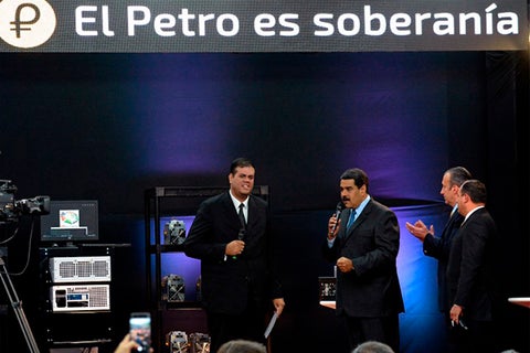 NicolasMaduroPetroRefAFP.jpg