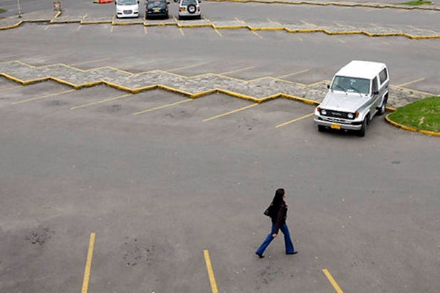 Parqueadero-LA-FM-Colprensa.jpg