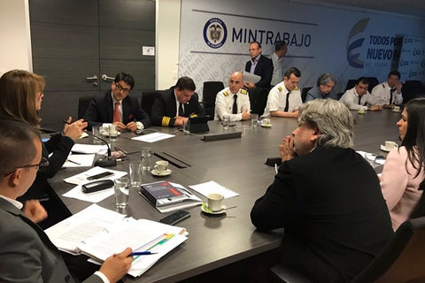 Pilotos-LA-FM-@MintrabajoCol.jpg