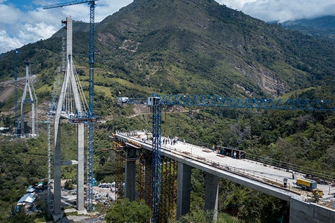 PuenteHisgauraLAFM41.jpg