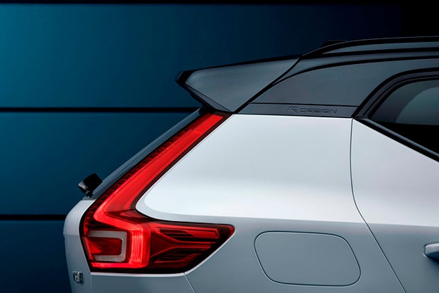 SUV-Volvo-XC4-8.jpg