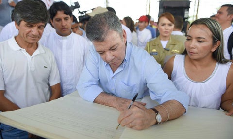 Santos-LA-FM-Presidencia2.jpg