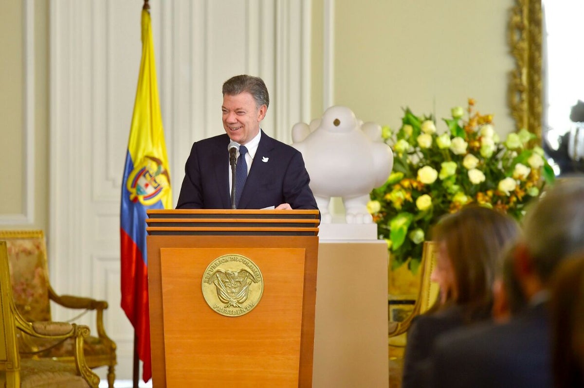 Santos-LAFm-Presidencia1.jpg