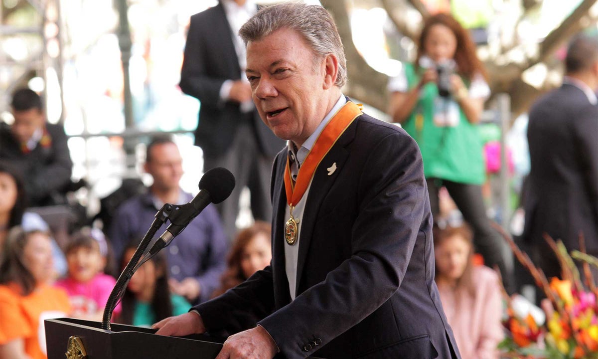 Santos-presidencia-LA-FM-1.jpg