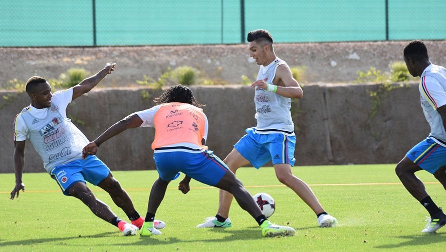 SeleccionColombiaEntrenandoFOTOTwitterFCF.jpg
