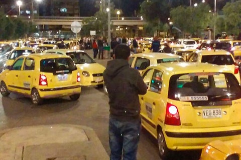 Taxistas-riña-suministrada-a-LA-FM.jpg