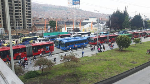 Transmilenio-LA-FM.jpg