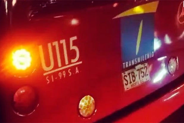 Transmileniollantaslafm.jpg