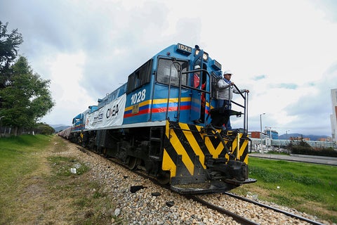 Tren-LA-FM-Colprensa-1.jpg