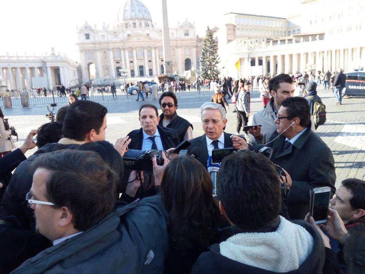 UribeenelVaticano.jpg