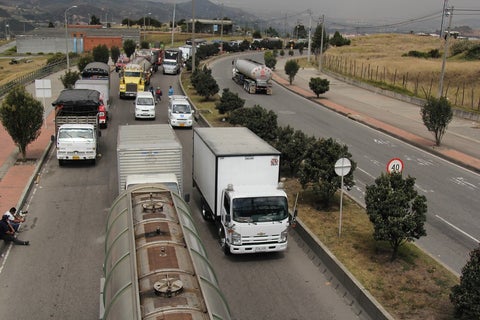 ViaBogotaVillavicencioCierreCoviandesCOLPRENSA.jpg