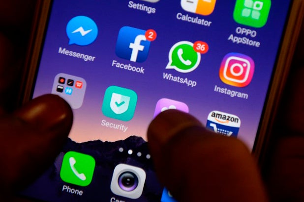 WhatsAppFacebookFotoAFP.jpg
