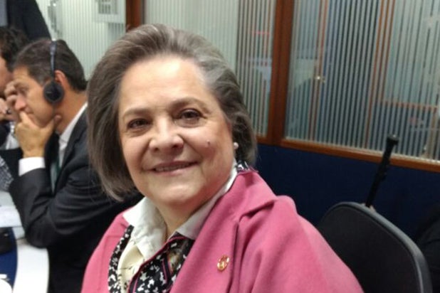 claralopezlafm8.jpg