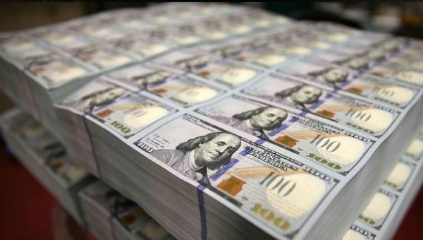 dolares-afp.jpg