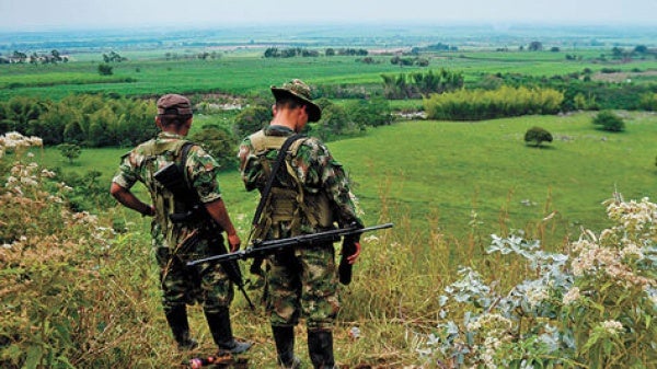 guerrilleros-farc-foto-afp_lrzima20130222_0002_3_1470744233_1470796828_1470972262.jpg
