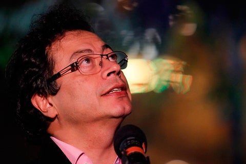 gustavopetrocolprensalafm1.jpg