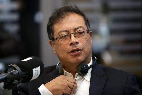 gustavopetroenrcnradio-1.jpg